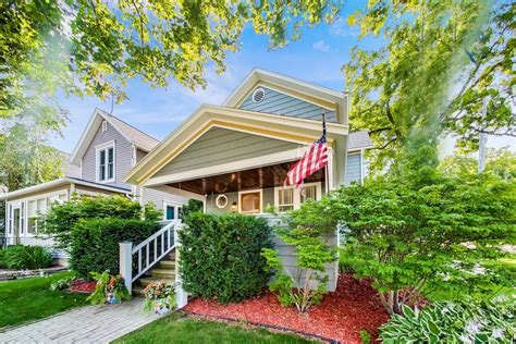 St. Joseph, MI Single Family Homes for Sale.